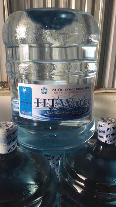Nước uống đóng bình HTWater loại bình 20 lít
