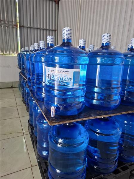 Nước uống đóng bình HTWater loại bình 20 lít